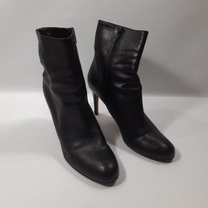 Christian Louboutin Eloise Size EU 40 US 10 Black Leather Ankle Zip Heel Bootie